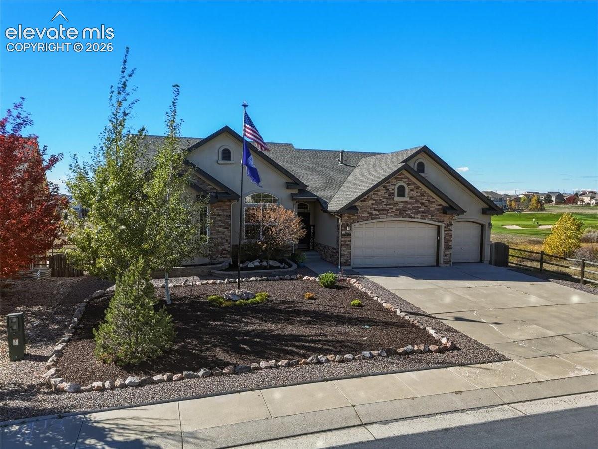 Listing photo 2 for 10862 Torreys Peak Way