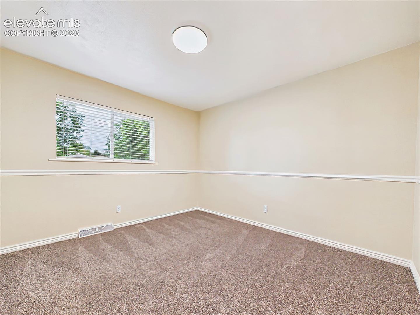 Listing photo 26 for 1509 Lyle Drive