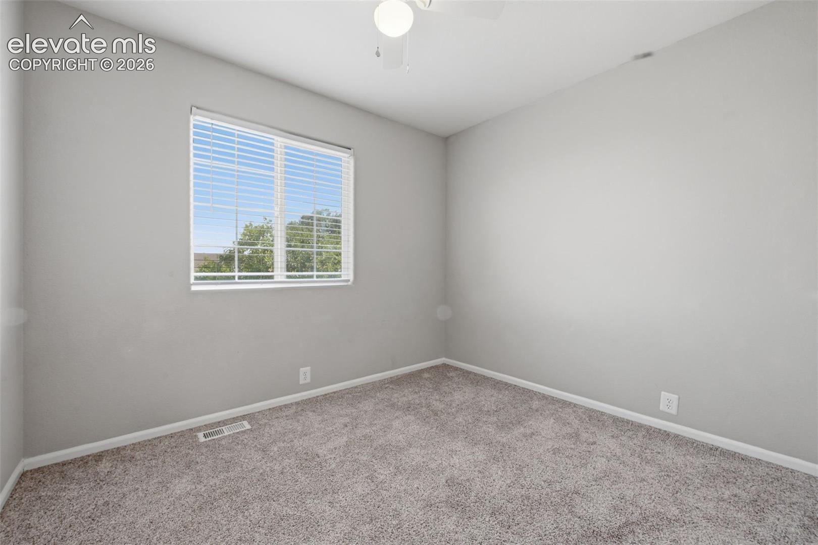 Listing photo 19 for 7368 Glenburn Drive