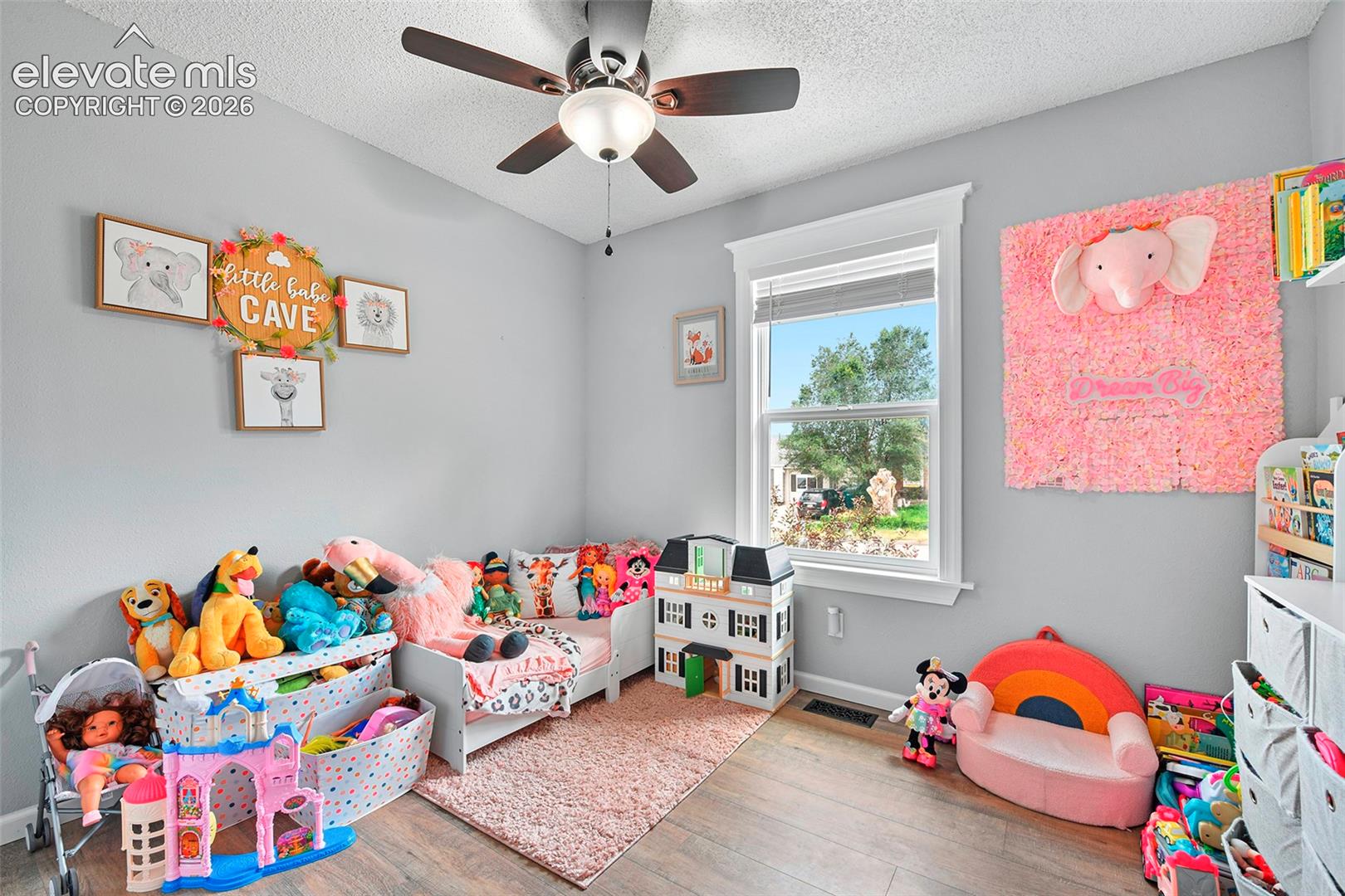 Listing photo 15 for 6830 Parkridge Court