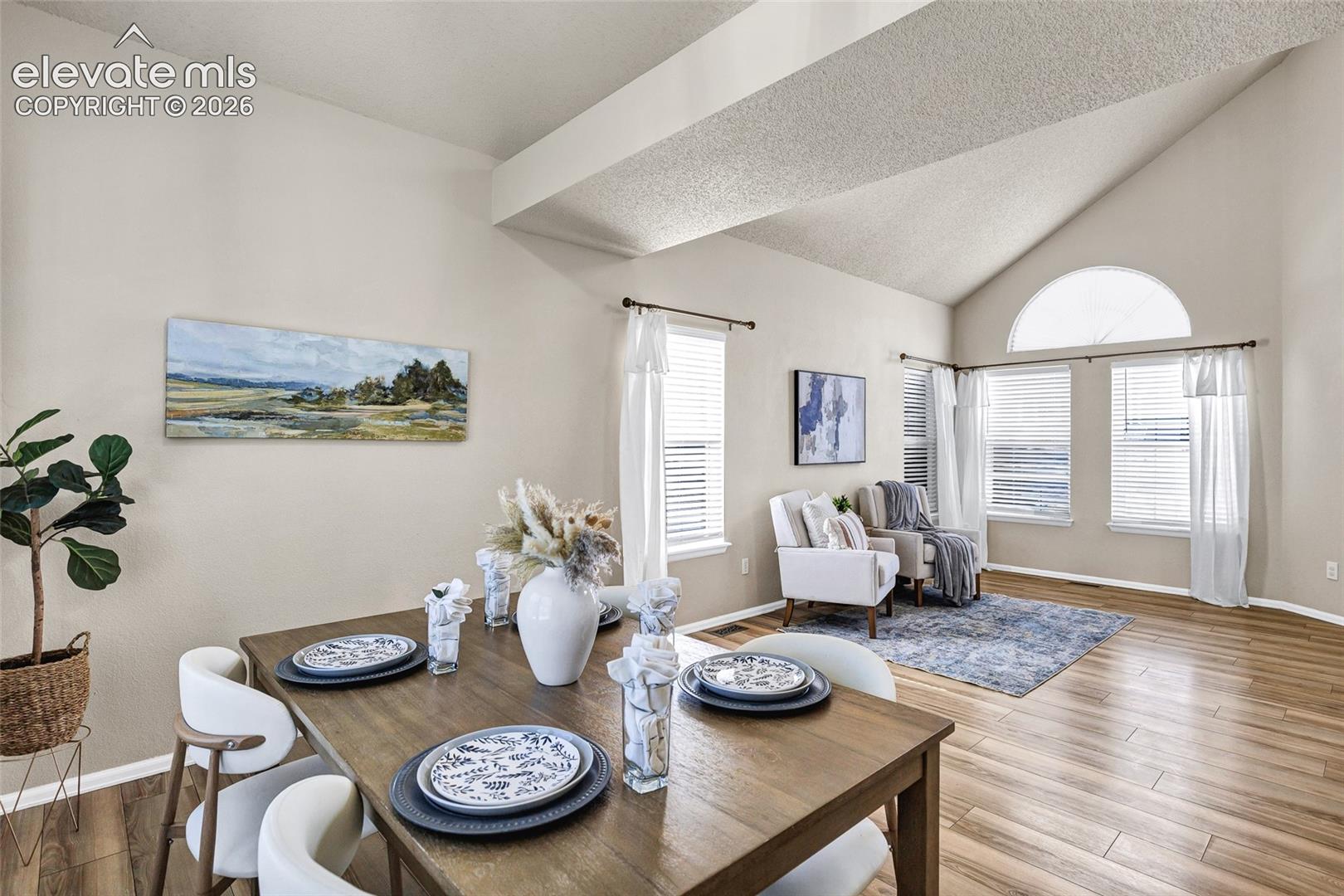 Listing photo 9 for 848 Regent Court