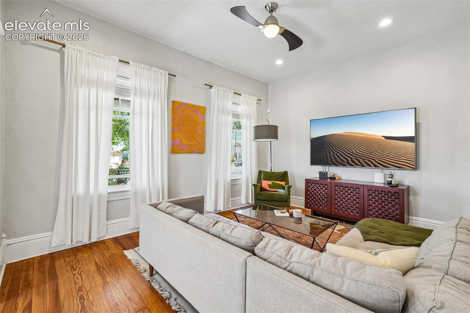 Listing photo 11 for 2118 W Colorado Avenue