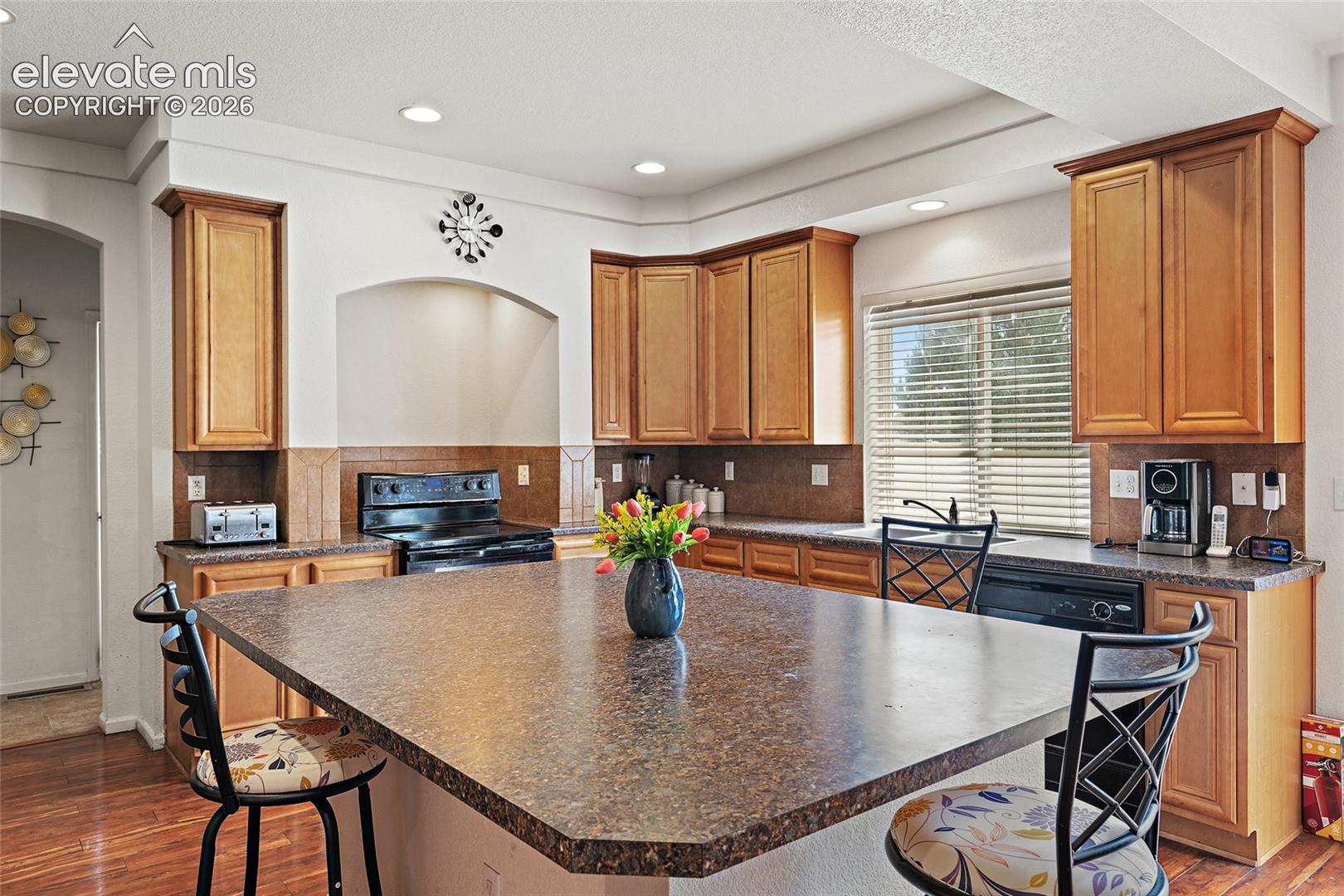 Listing photo 7 for 7777 Candlelight Lane