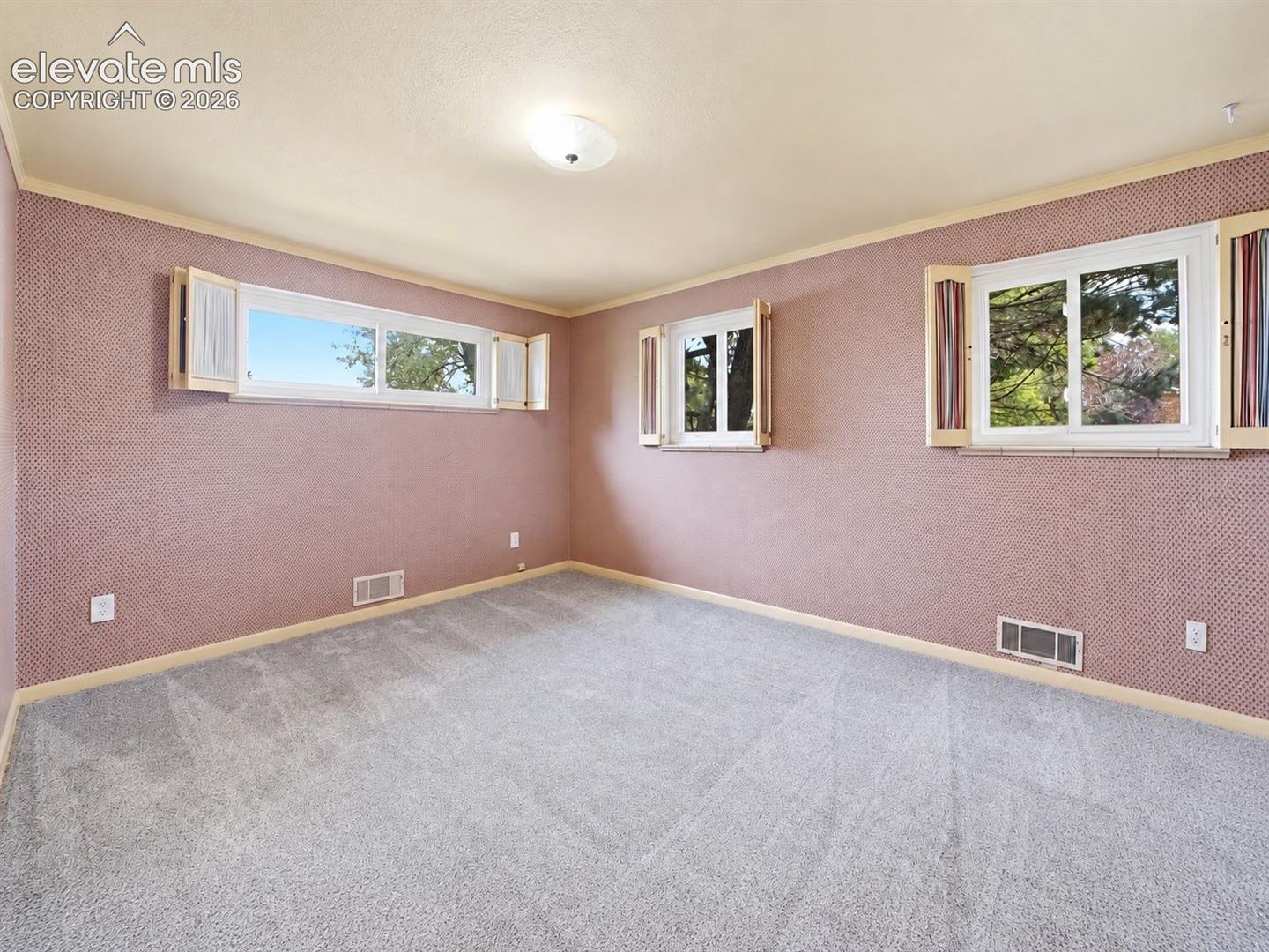 Listing photo 19 for 1406 Iowa Avenue