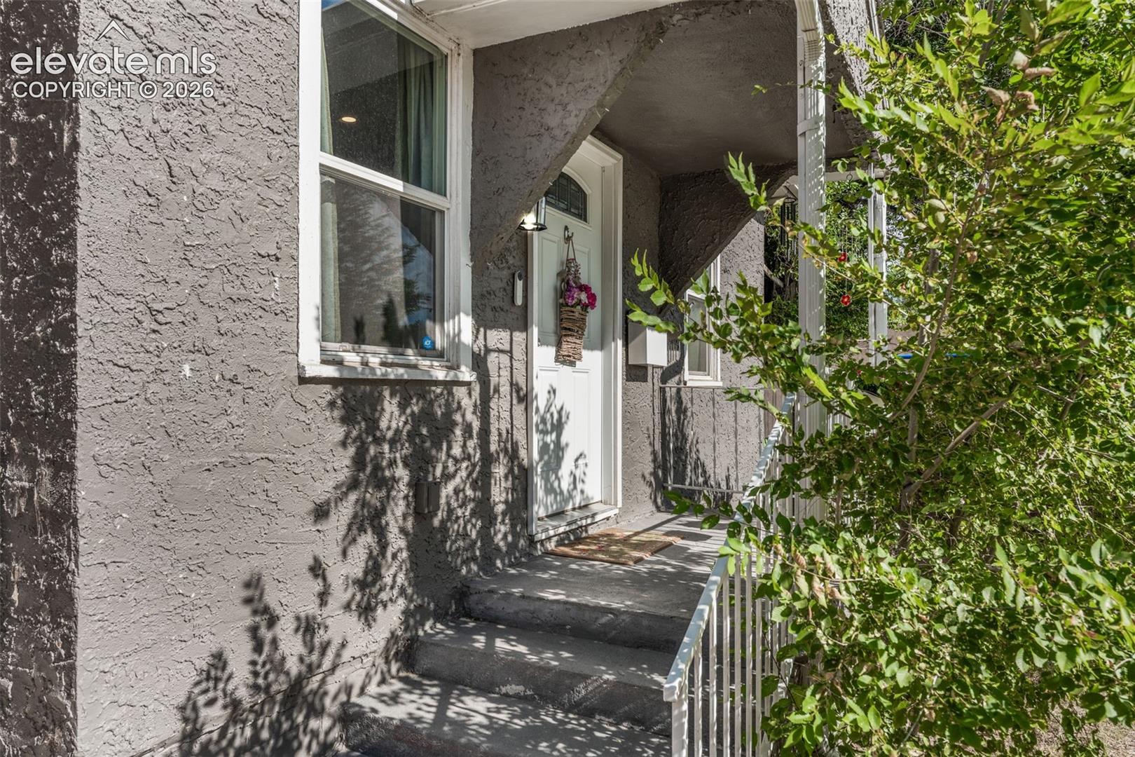 Listing photo 9 for 1726 E Evans Avenue