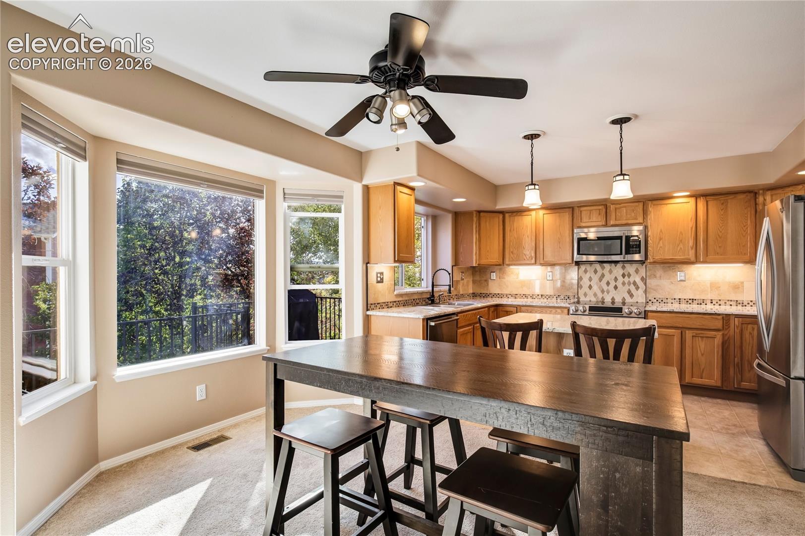 Listing photo 6 for 7451 Klipspringer Drive