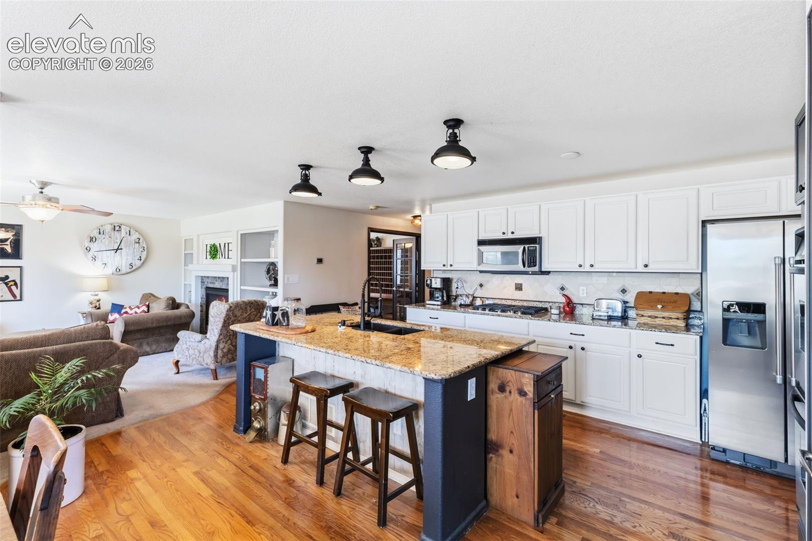 Listing photo 13 for 9197 Oakmont Road