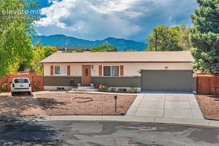 1118 Maxwell Street — listing photo