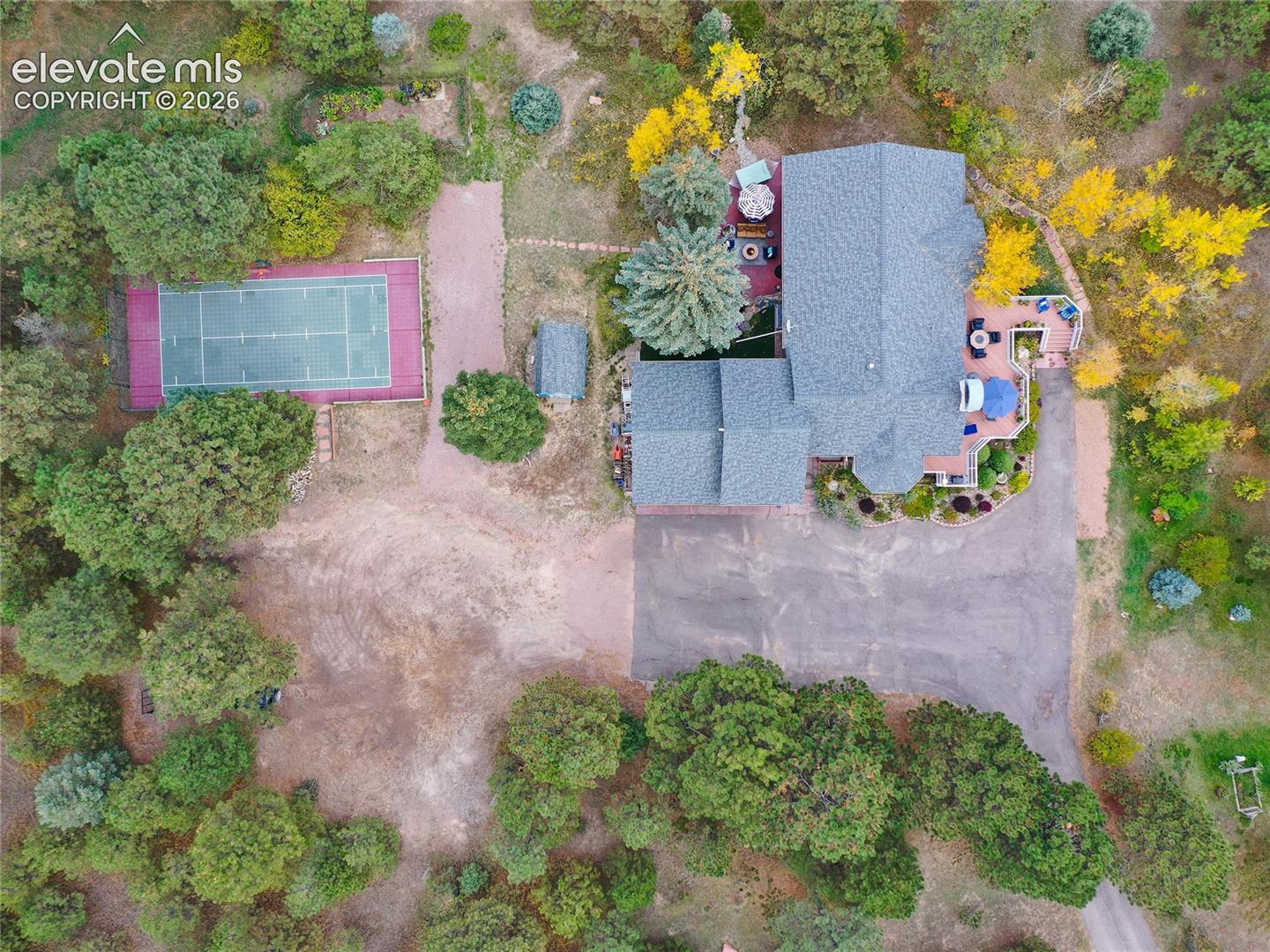 Listing photo 9 for 17815 Saddlewood Road