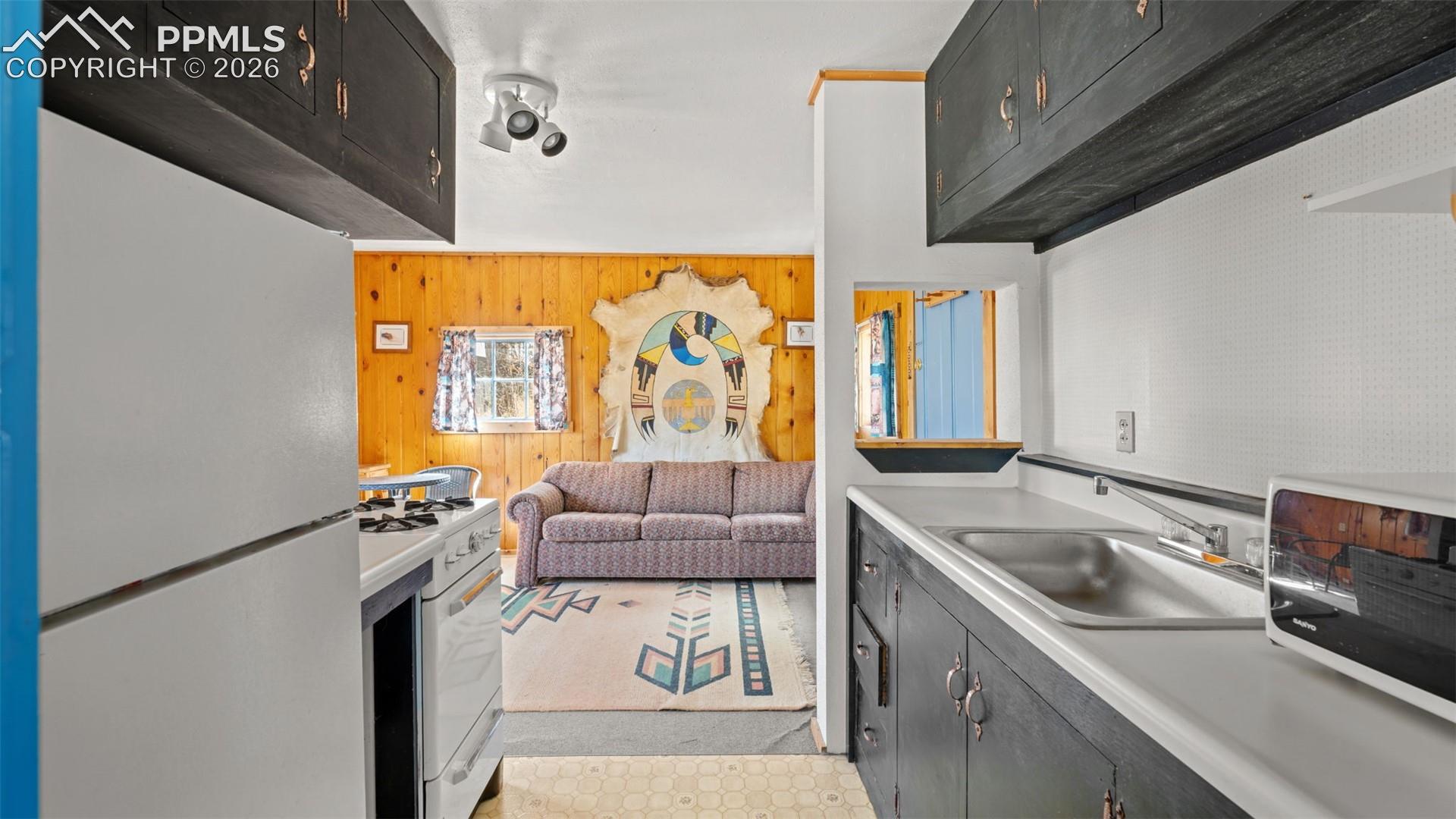 Listing photo 16 for 10345 Aspen Street