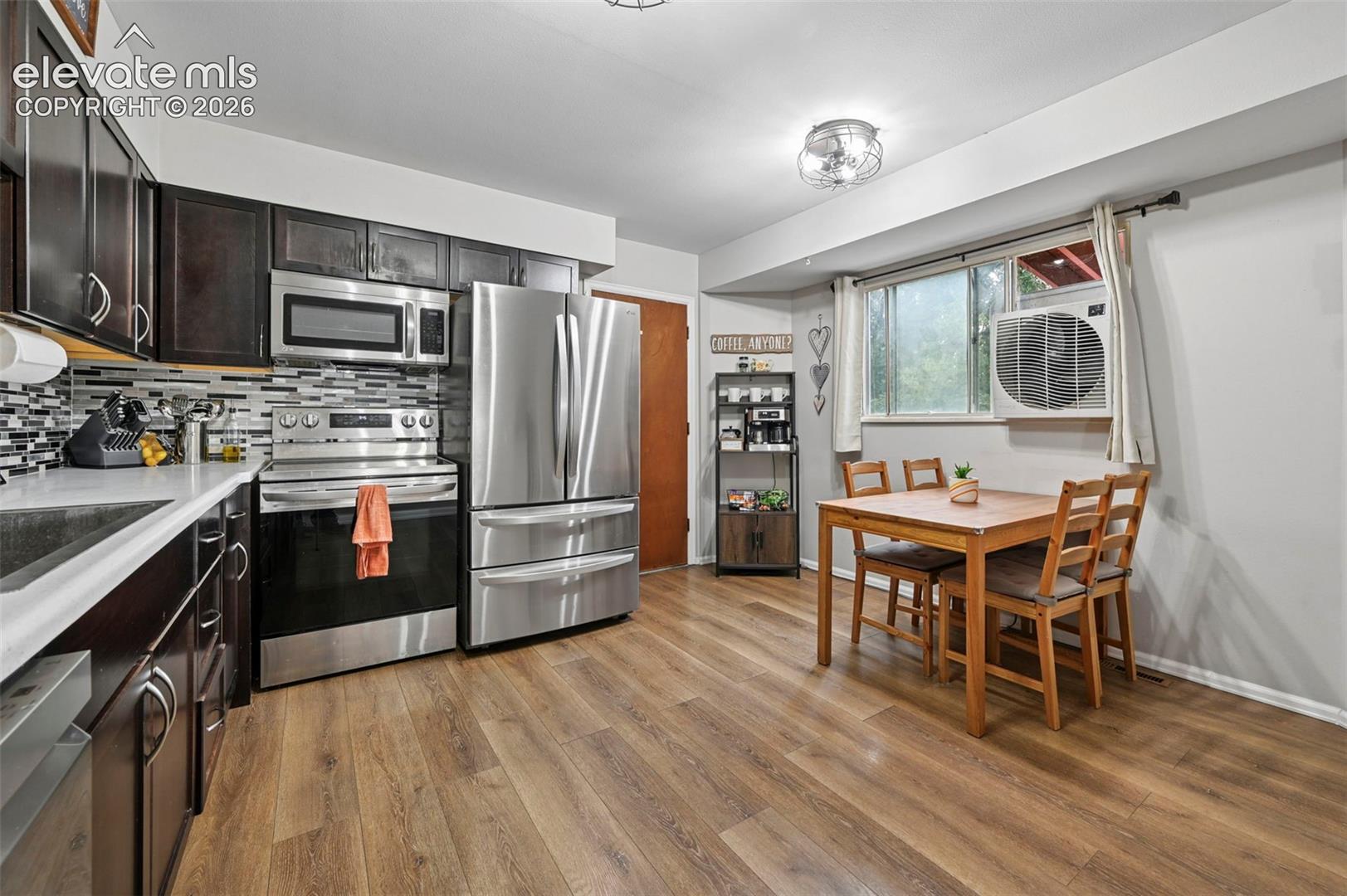 Listing photo 11 for 4615 Palmer Park Boulevard
