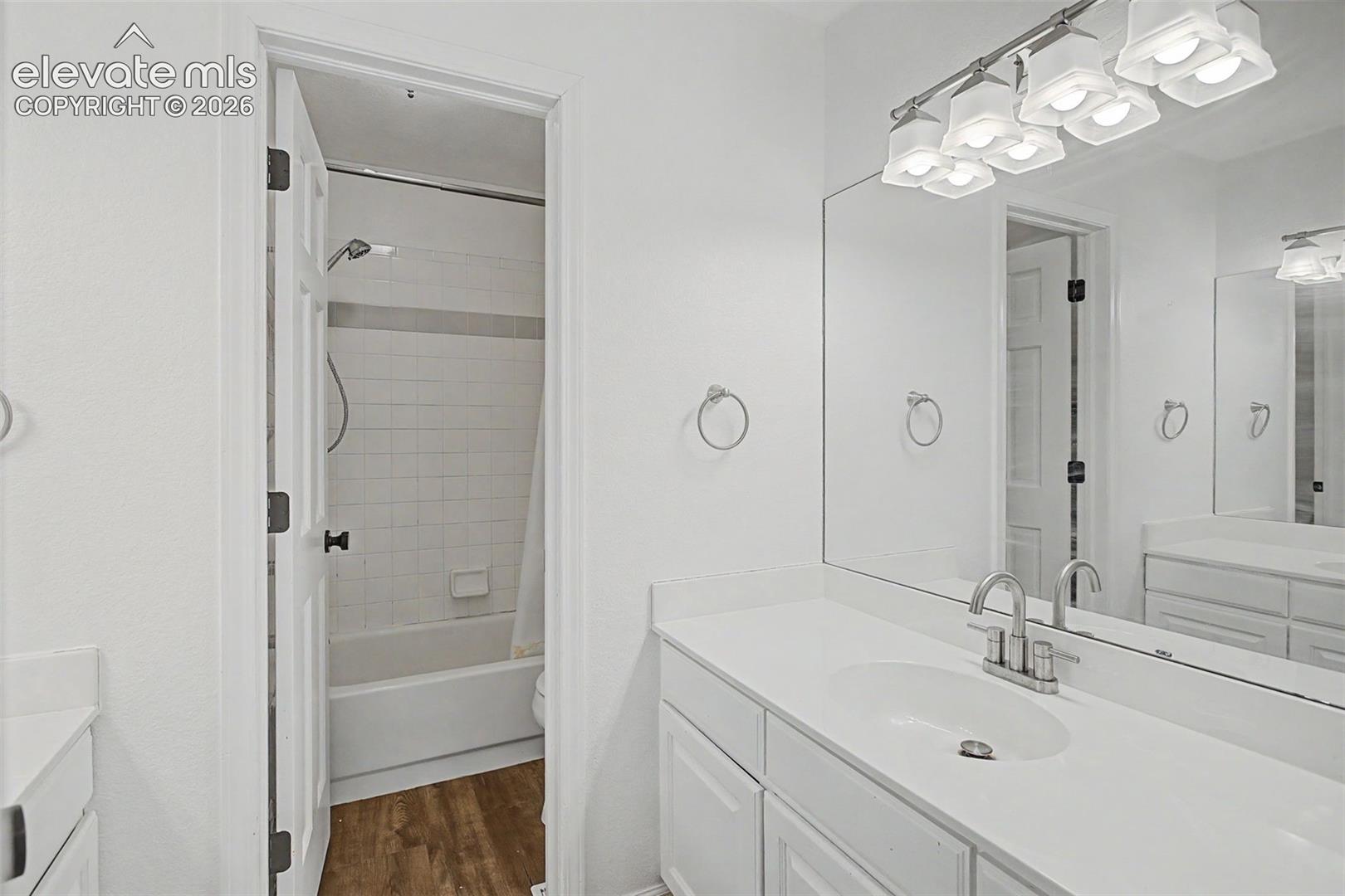 Listing photo 27 for 8335 Ashford Court