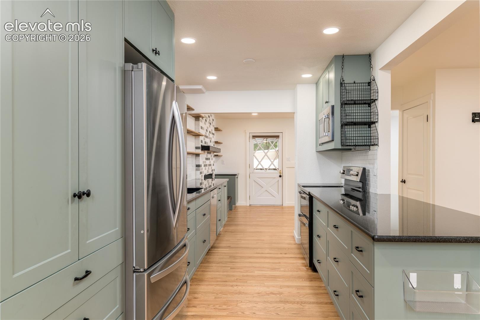 702 Leta Drive, photo 6