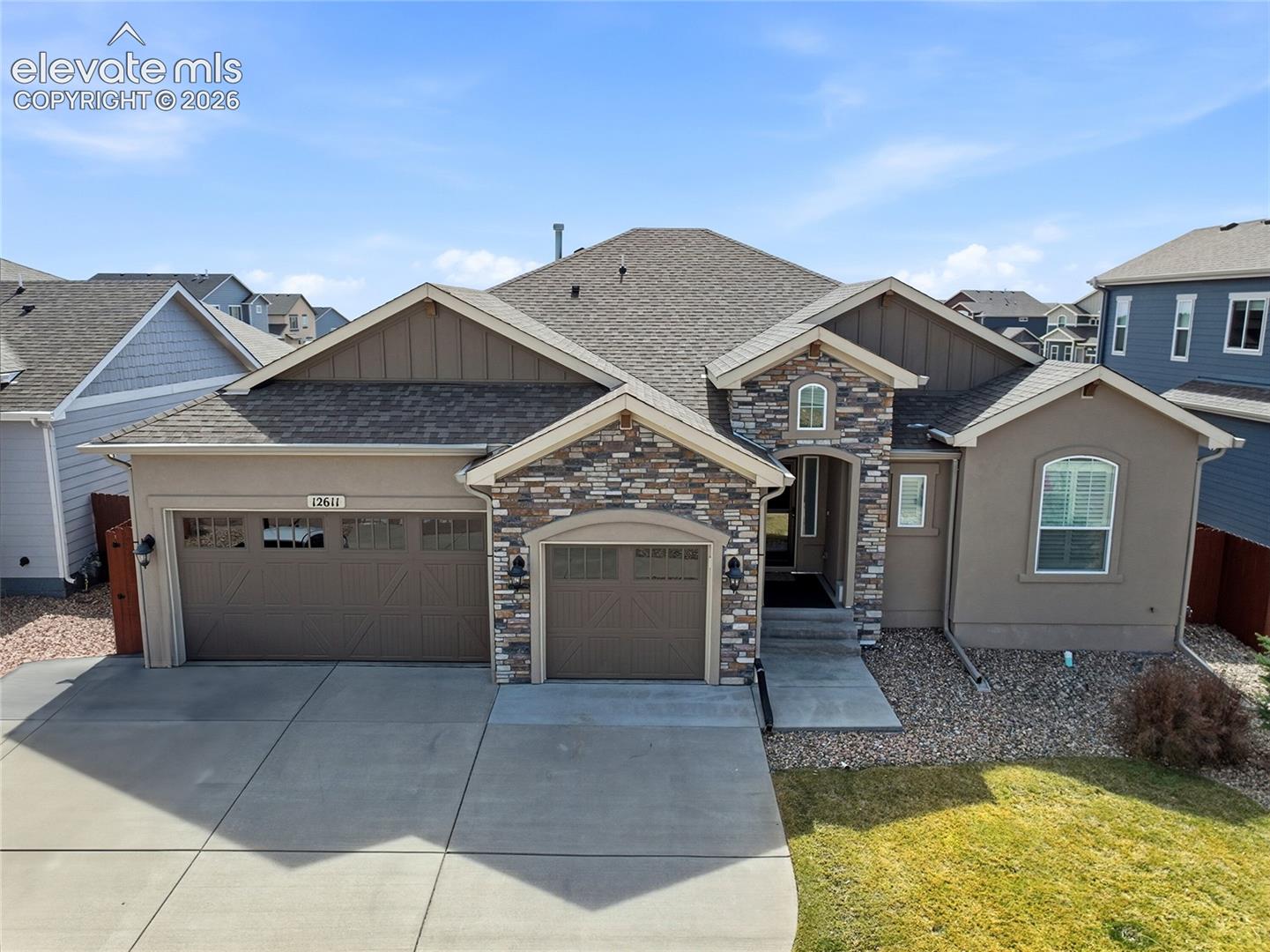 Listing photo 3 for 12611 Longview Park Lane