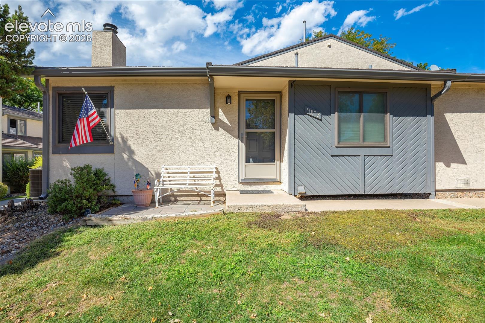 Listing photo 2 for 4875 Bluestem Drive