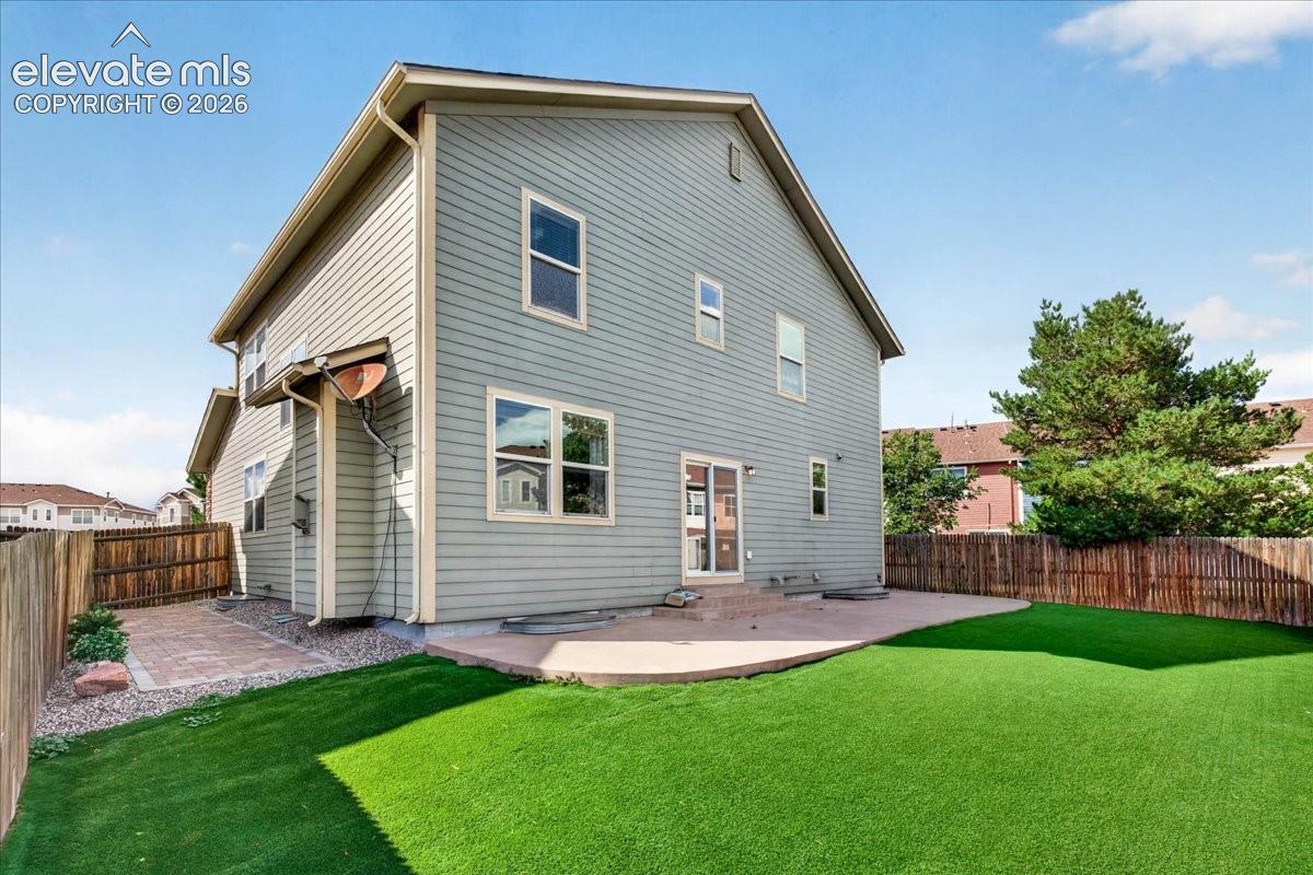 Listing photo 25 for 2409 Capital Drive