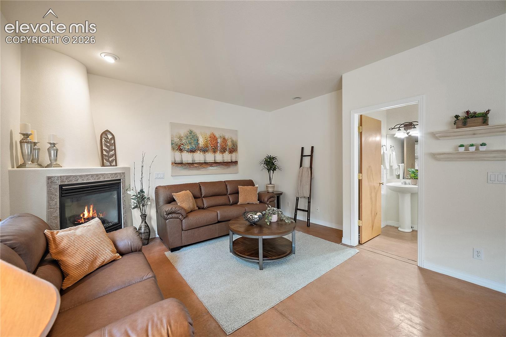 Listing photo 6 for 18 Taos Place