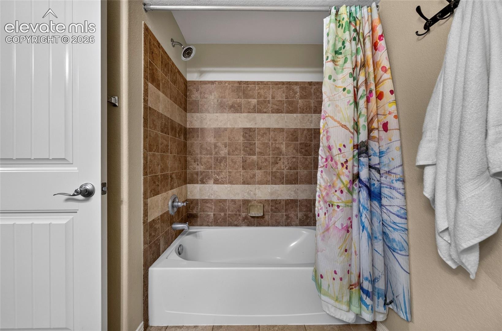 10568 Abrams Drive, photo 32