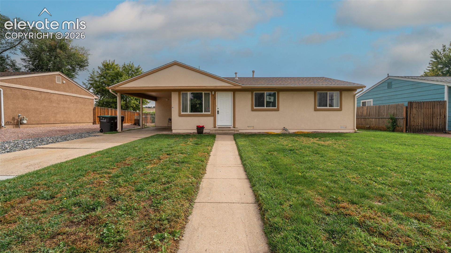 Listing photo 2 for 3 Otowi Drive