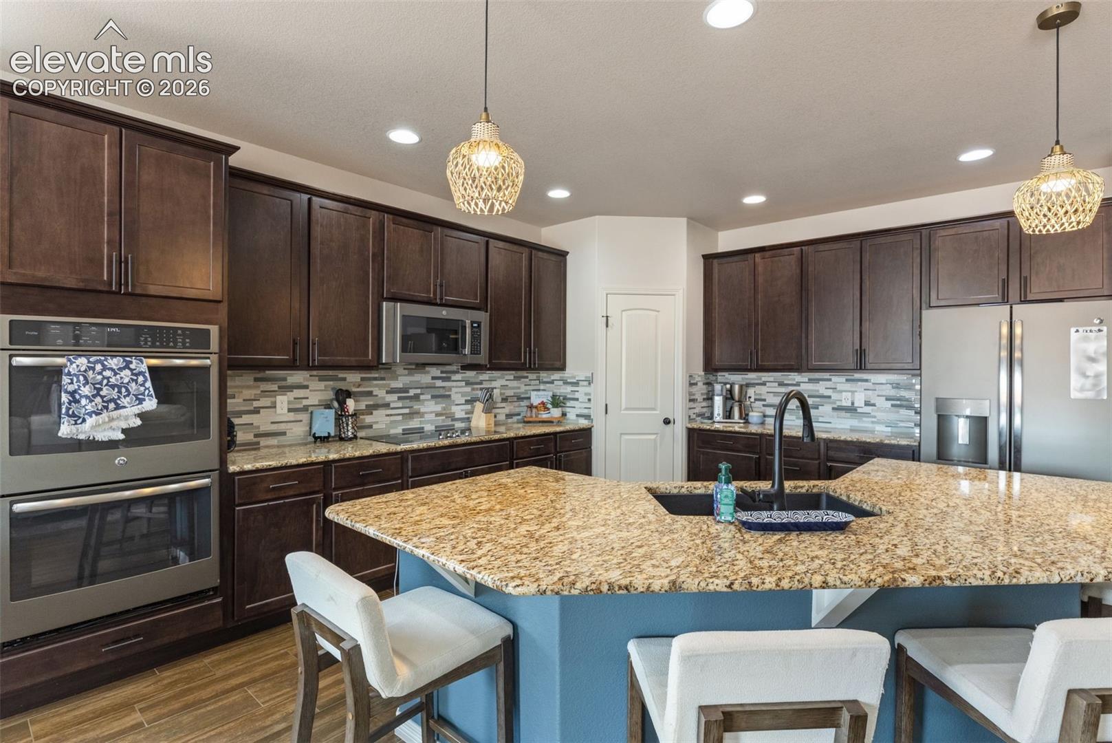 Listing photo 9 for 12792 Longview Park Lane