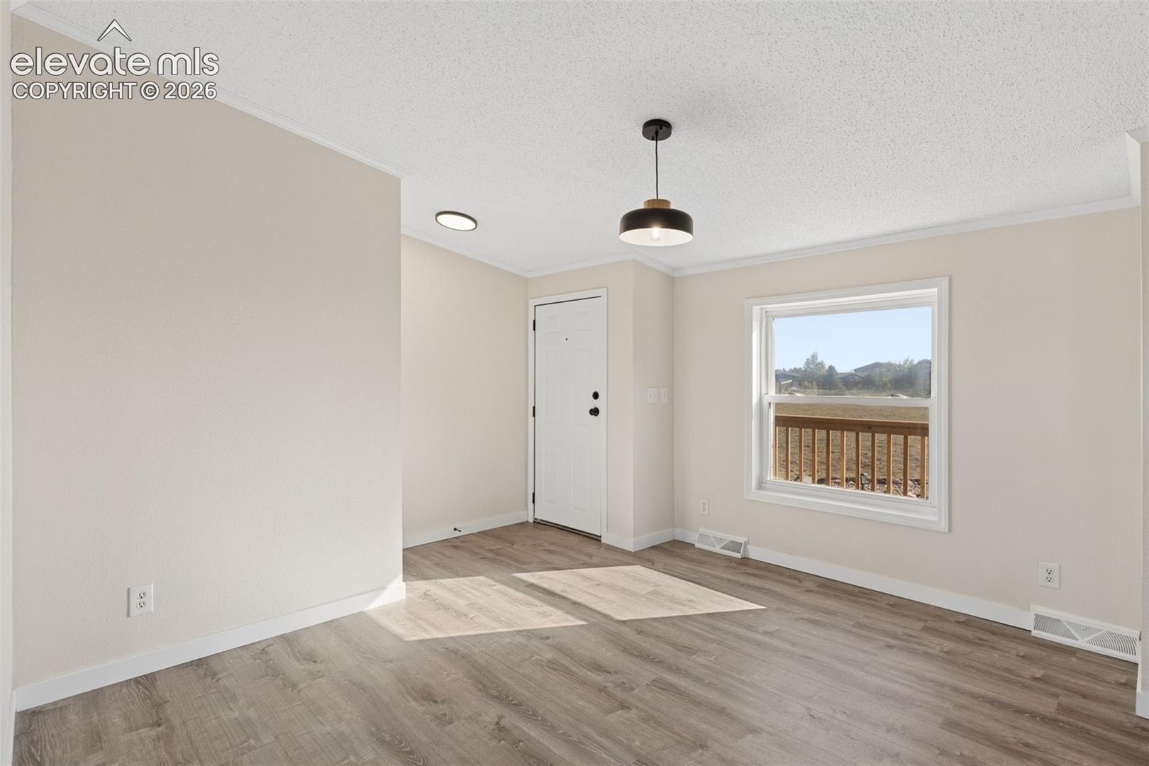 Listing photo 9 for 5510 Whipshaw Road