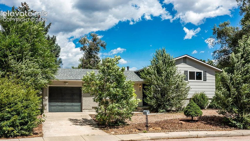 320 Cranbrook Circle — listing photo