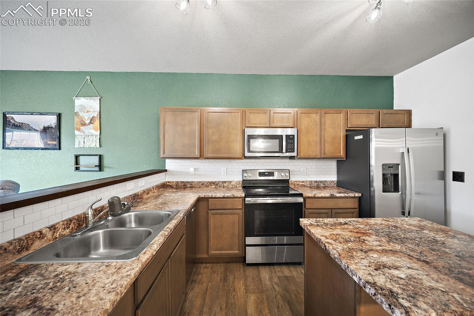 7617 Black Spruce Heights, photo 11