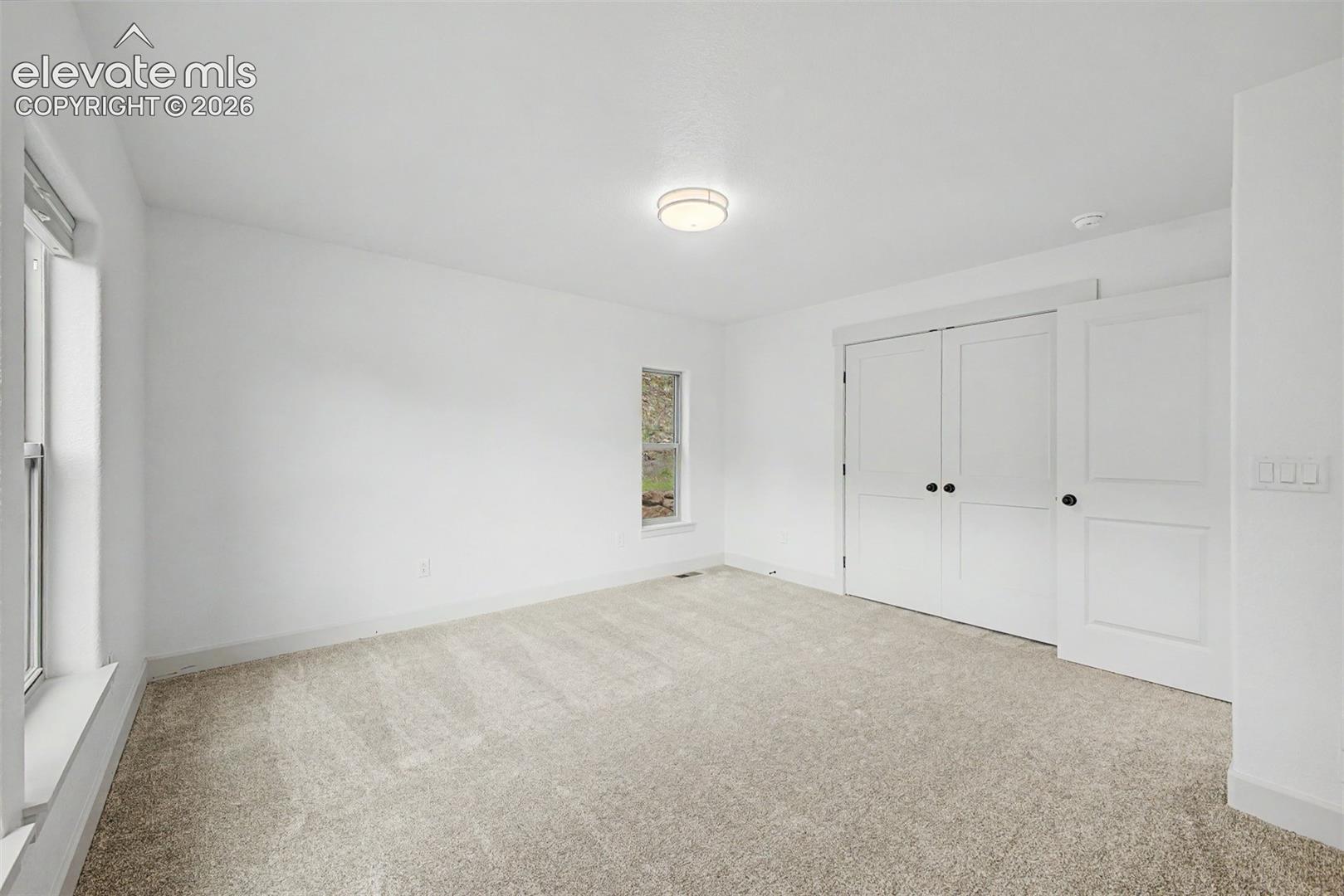 Listing photo 31 for 1015 Locklin Way