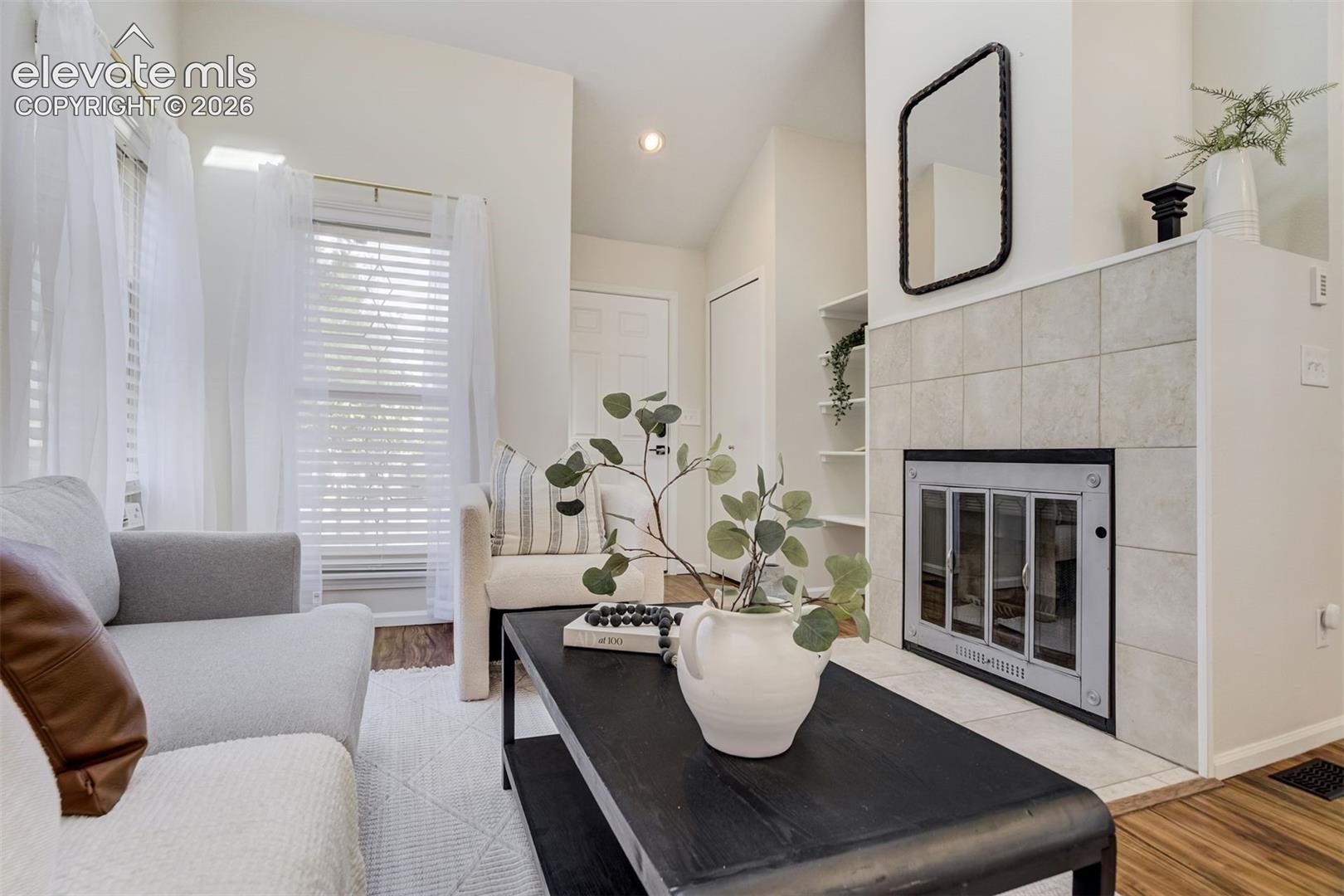 8295 Candon Drive, photo 5