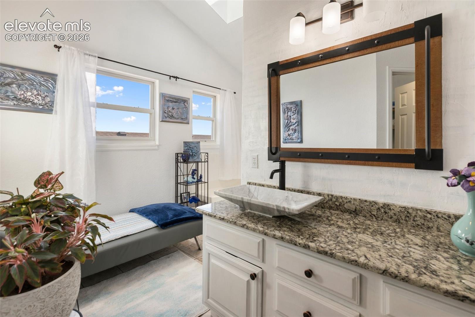 Listing photo 21 for 615 Twinflower Drive