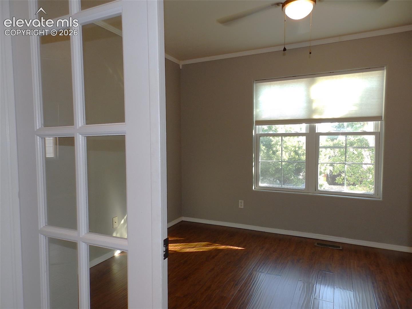 Listing photo 9 for 803 Ridgebury Place