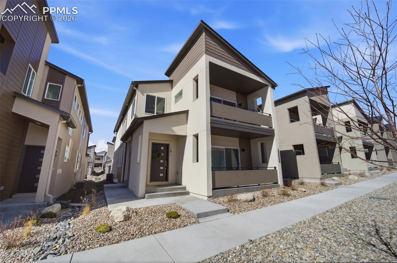 Listing photo 3 for 13633 Flurry Heights