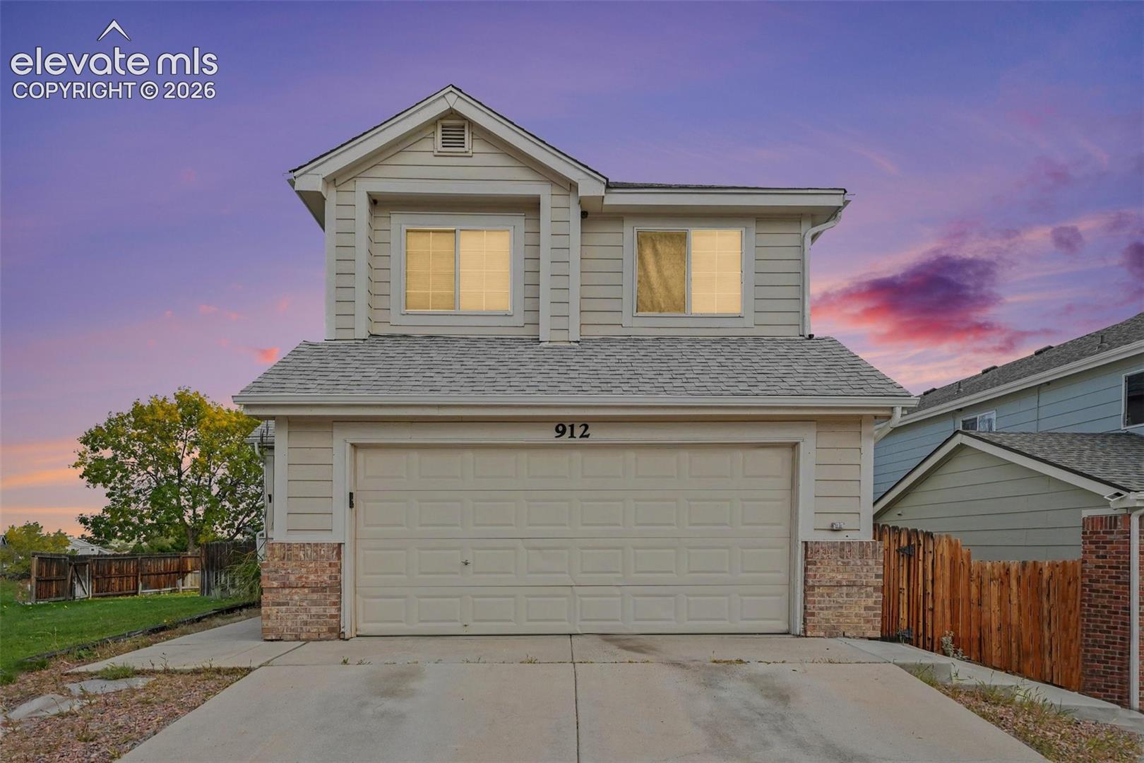 Listing photo 38 for 912 Legend Oak Drive