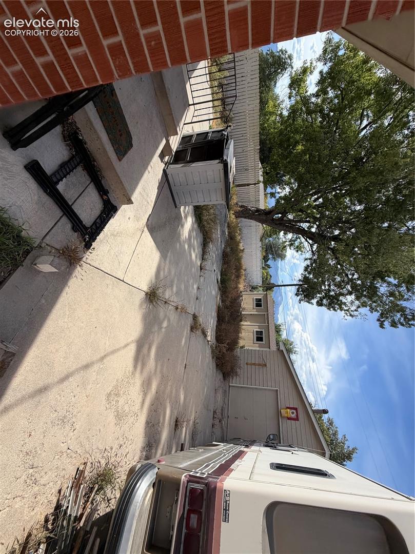 Listing photo 21 for 10 N Garland Avenue