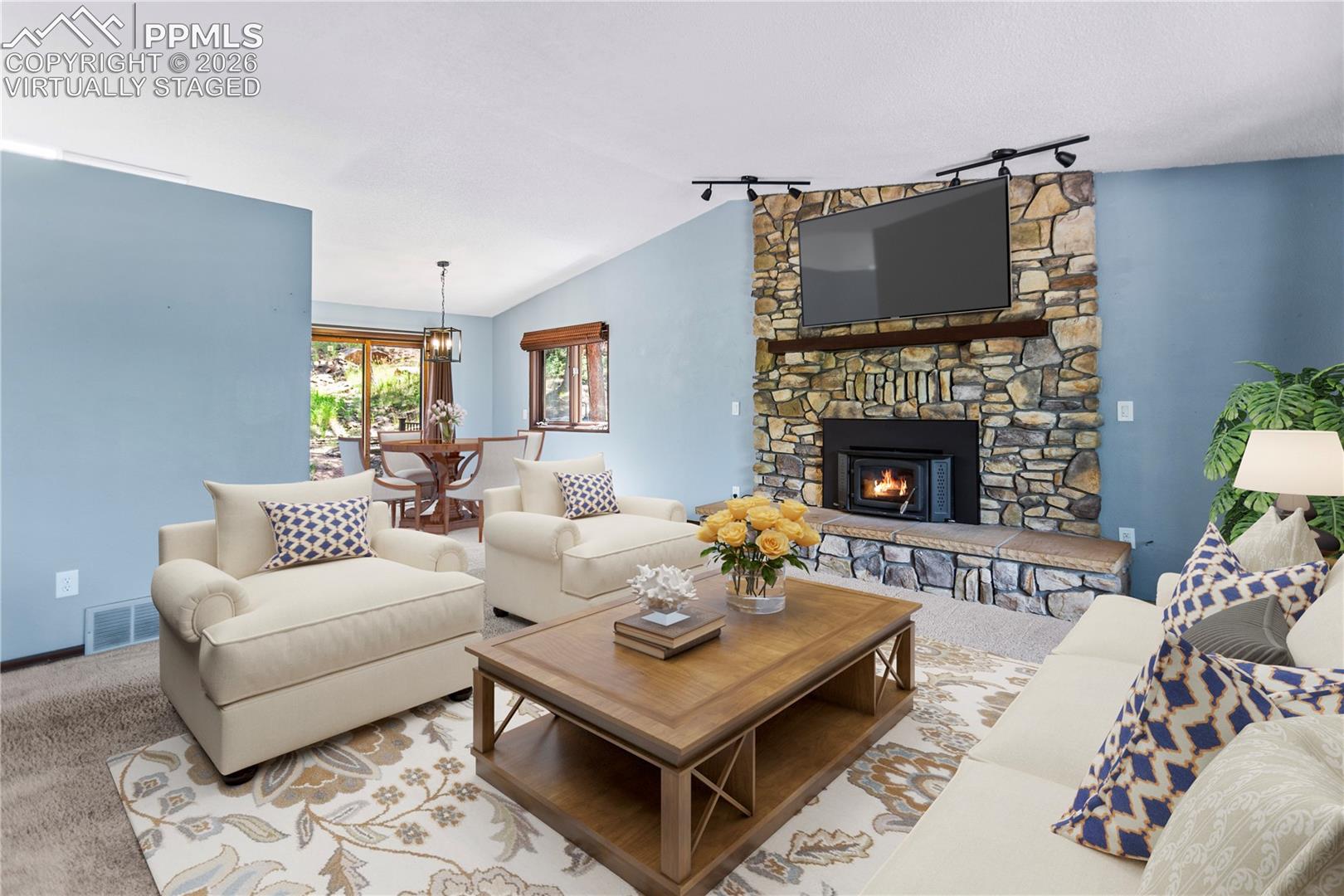 Listing photo 5 for 1129 Forest Hill Road