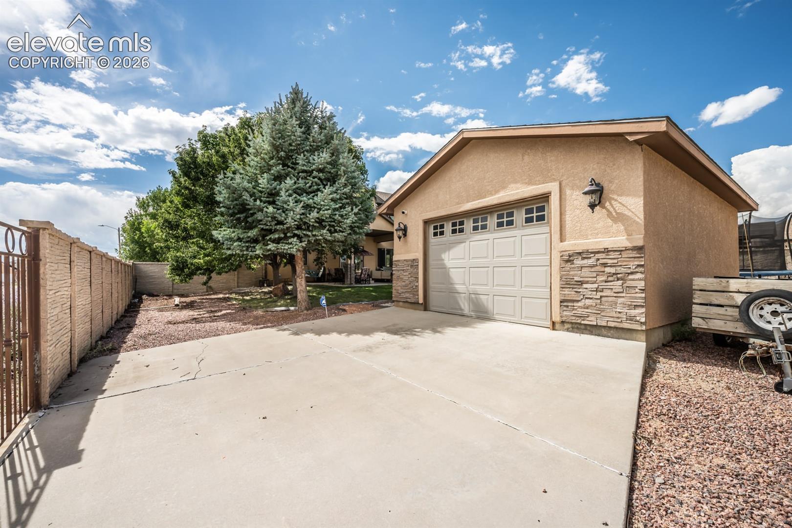 Listing photo 47 for 5078 Hummingbird Court