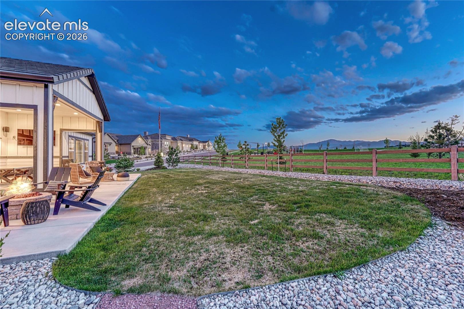 Listing photo 23 for 12366 Mionetto Court