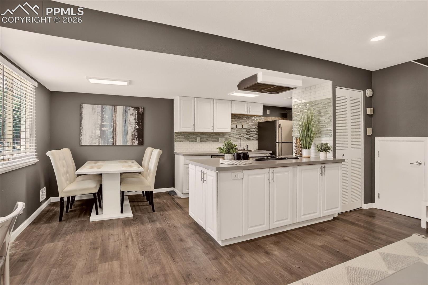 1204 Uvalda Street, photo 2