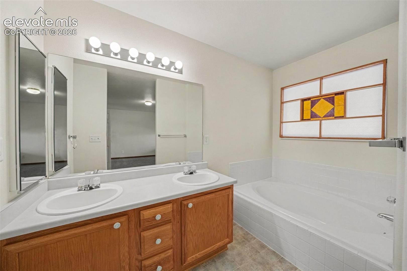 772 Foxwood Drive, photo 17