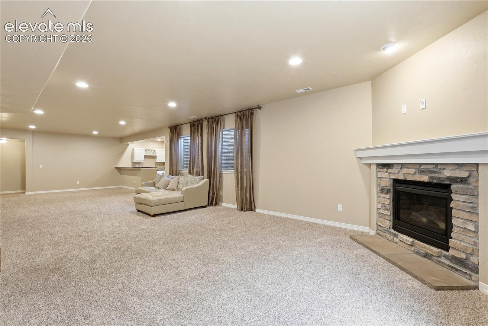 Listing photo 31 for 1908 Turnbull Drive