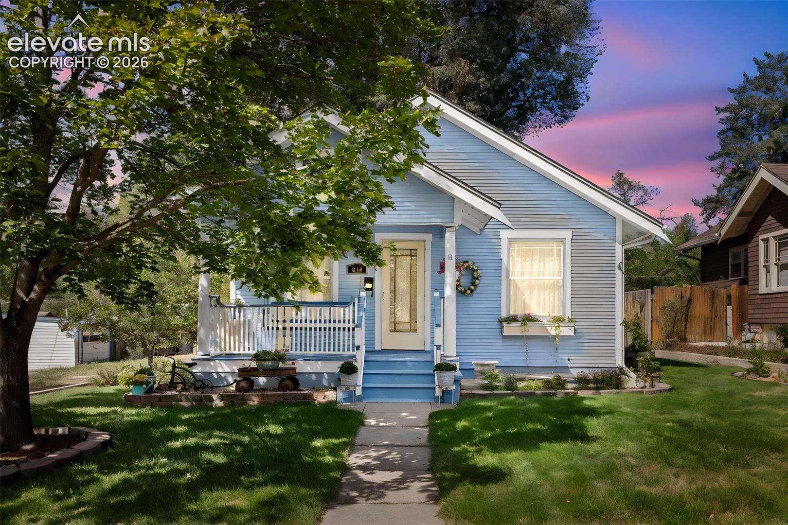 Listing photo 2 for 514 Custer Avenue