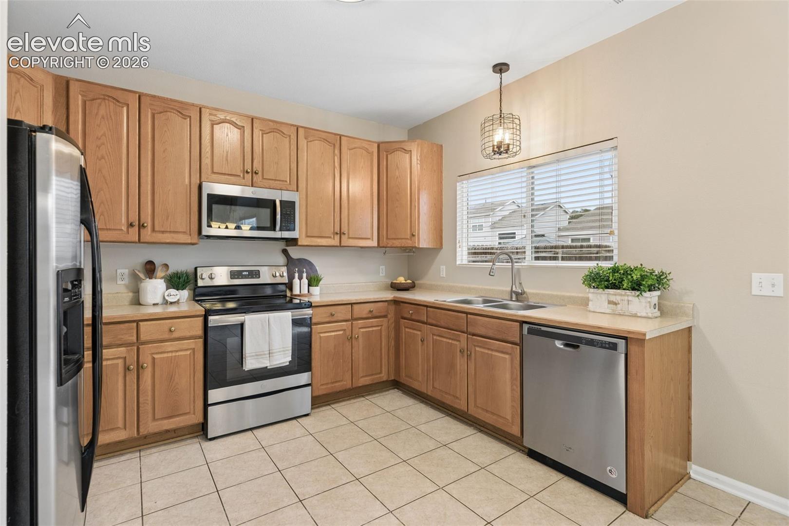 Listing photo 10 for 889 Square Dance Lane