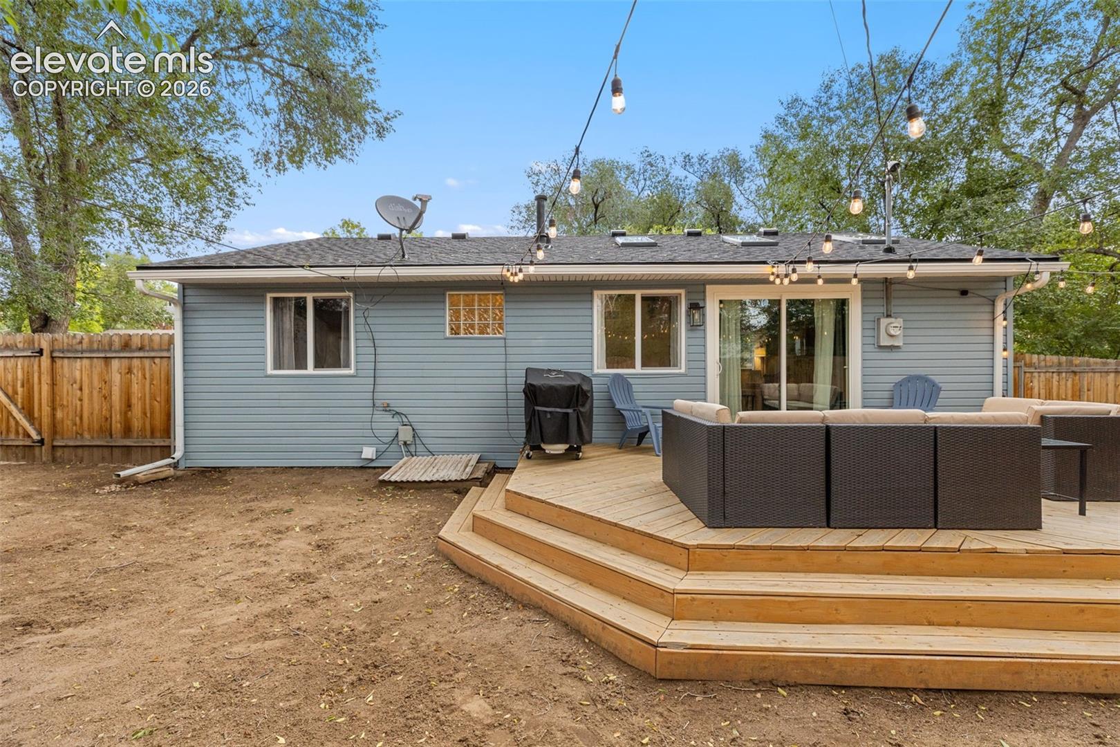Listing photo 25 for 2110 Frontier Drive