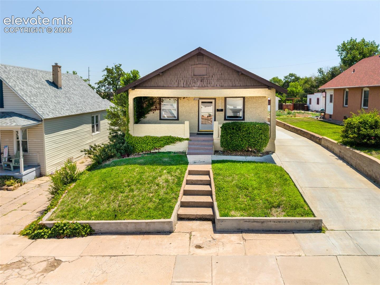 1022 Santa Fe Avenue