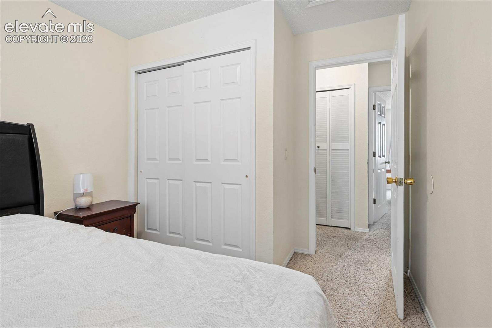Listing photo 11 for 6382 Zermatt Drive