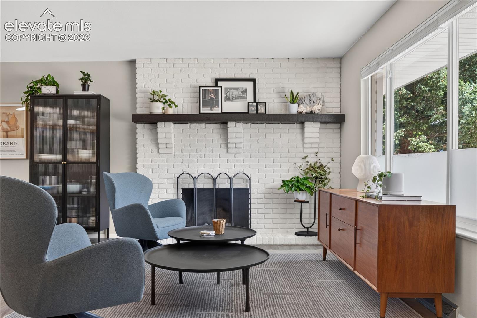 Listing photo 11 for 369 Burgess Drive