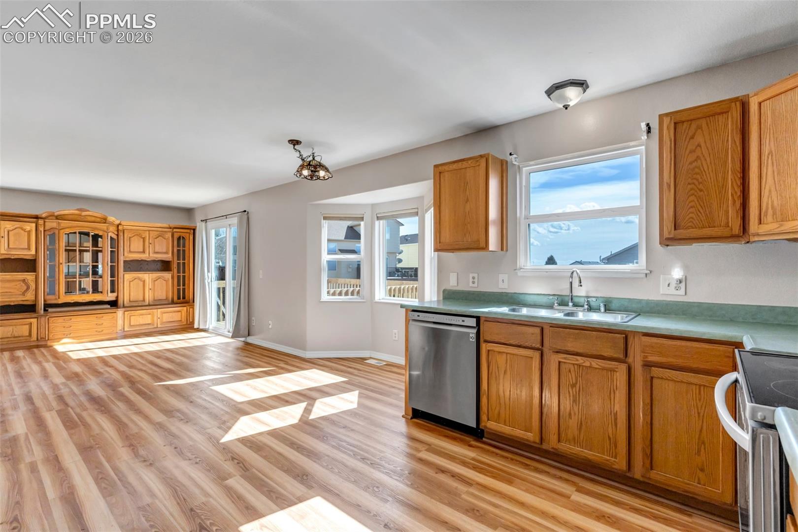 Listing photo 11 for 2375 Lisa Drive