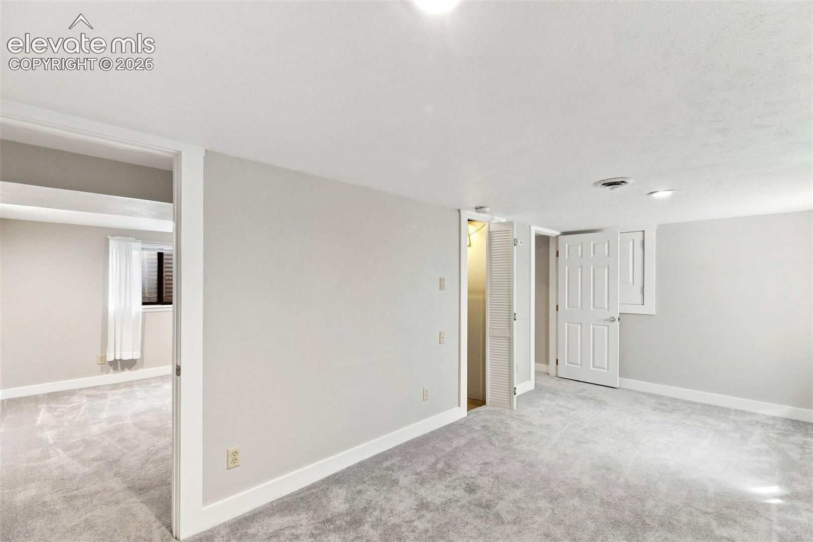 Listing photo 20 for 514 Custer Avenue