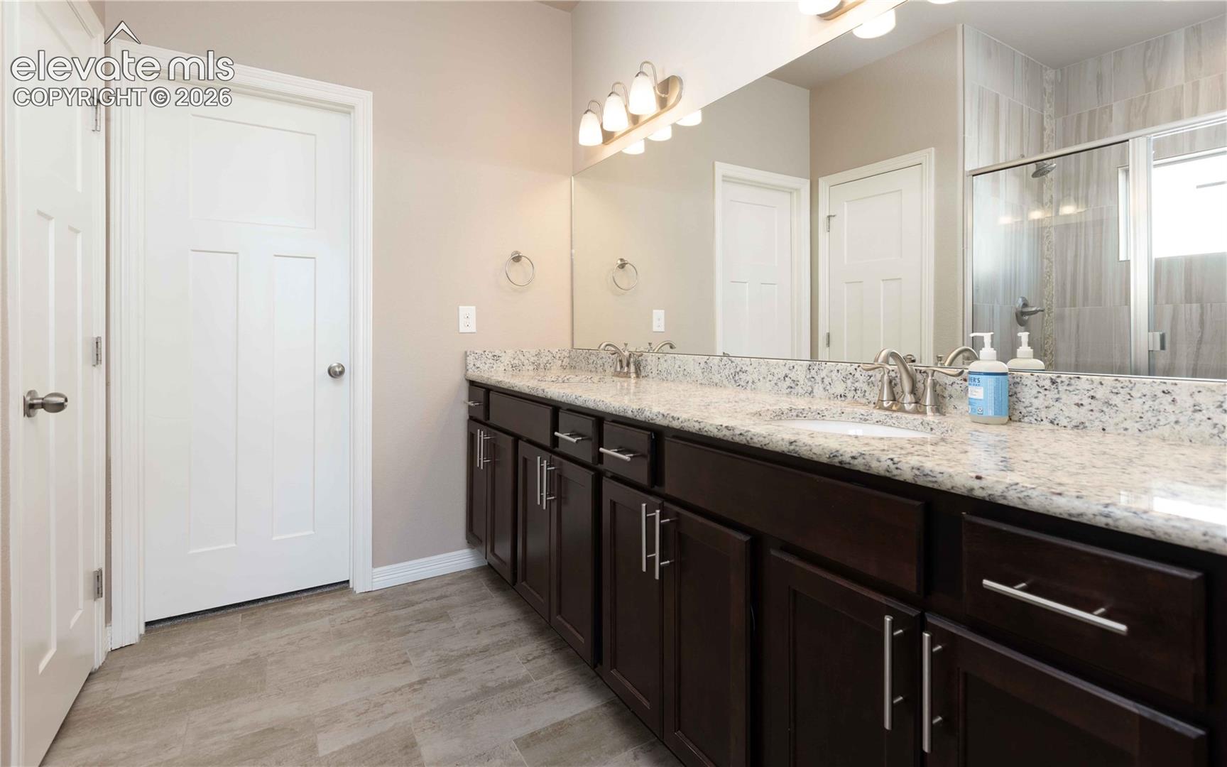 Listing photo 21 for 7684 Peachleaf Drive