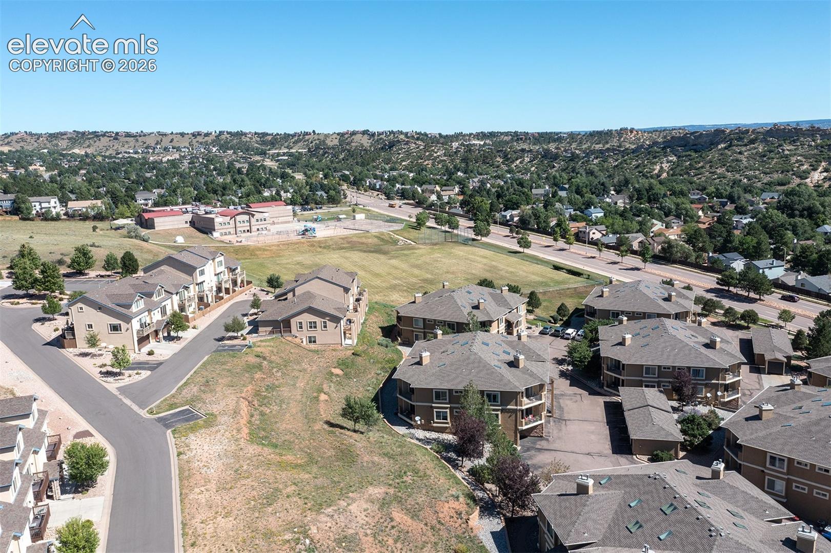 Listing photo 29 for 2085 Montura View 102